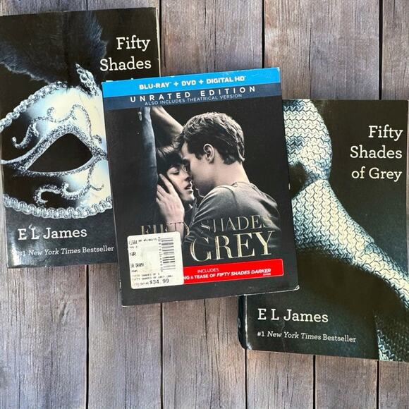 Fifty Shades of Grey Fifty Shades Darker Books + BLURay + DVD 📀 Unrated Version - Picture 1 of 5